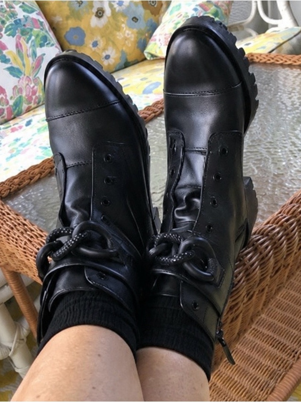 Karl Lagerfeld Paris Pepper Combat Boots Black Leather Chain Lug Sole 7.5 Moto